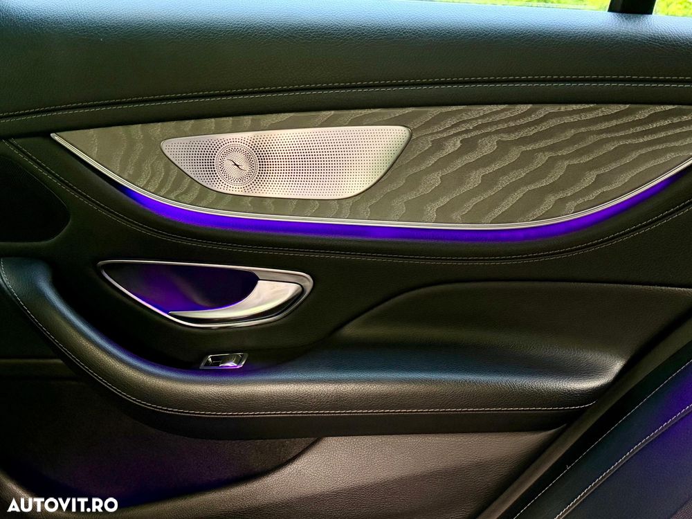 Mercedes-Benz CLS - 32