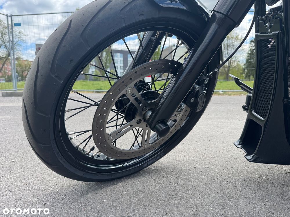Harley-Davidson Softail Street Bob - 3