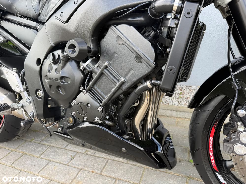 Yamaha FZ - 15