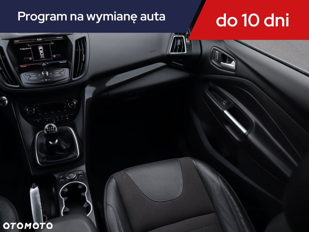 Ford Kuga - 10