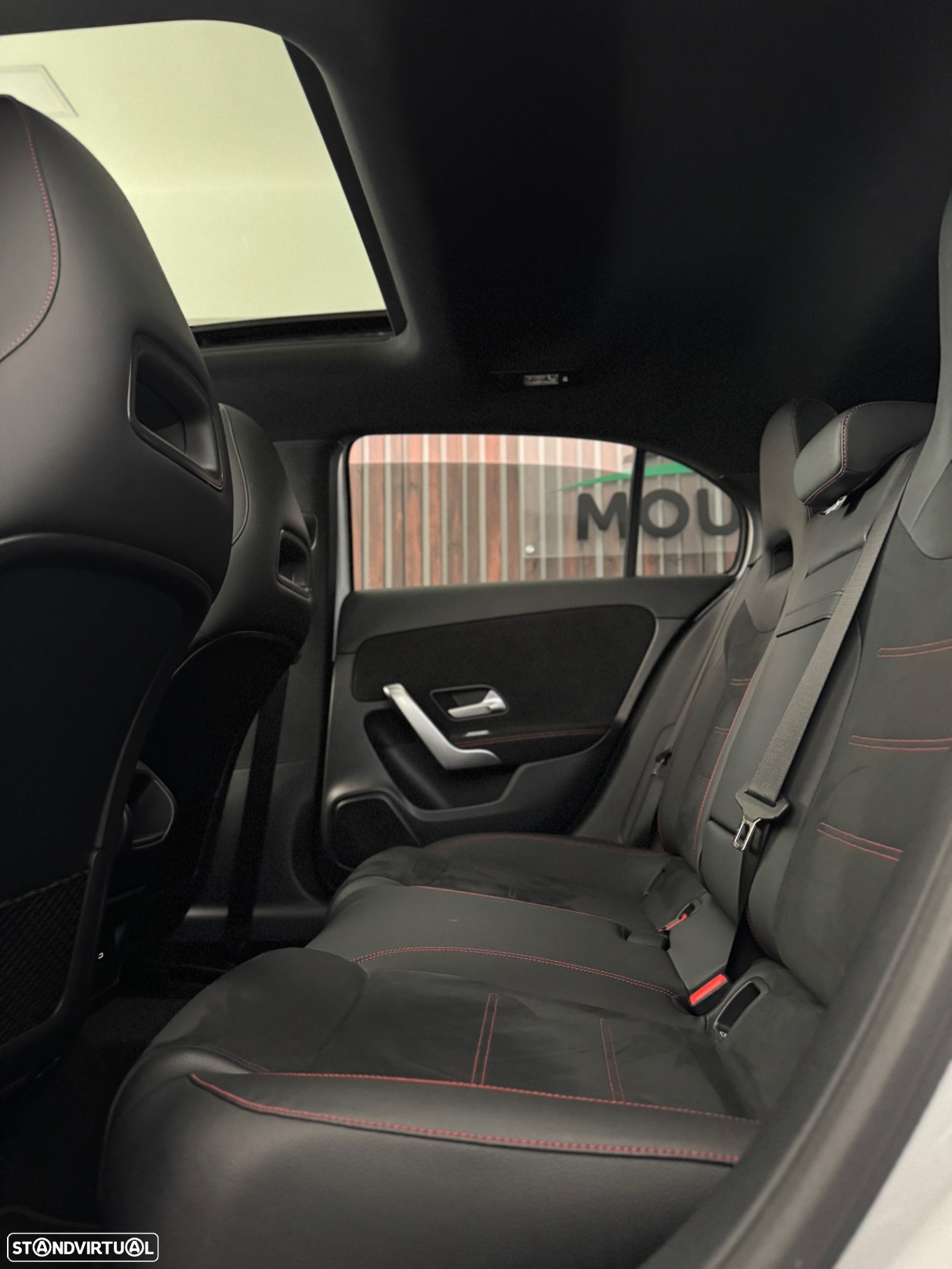 Mercedes-Benz A 250 e AMG Line - 9