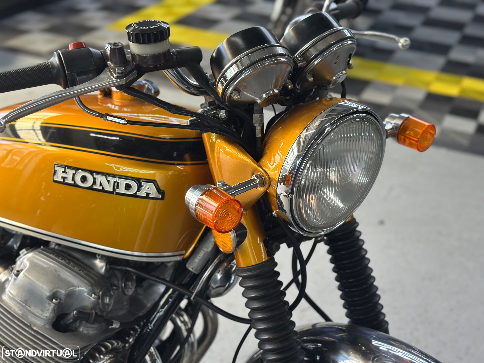 Honda Four - 18