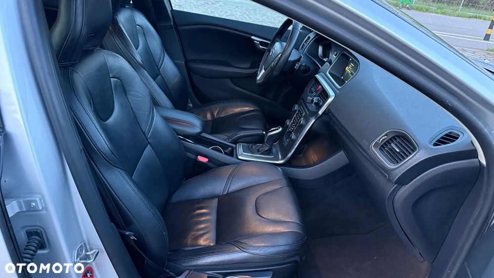 Volvo V40 D4 Drive-E Summum - 14