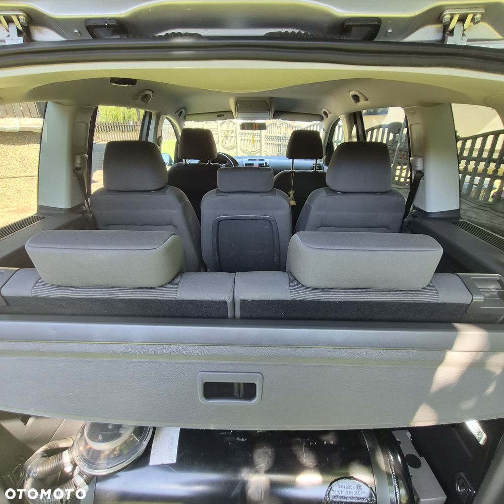 Volkswagen Touran 1.6 - 18