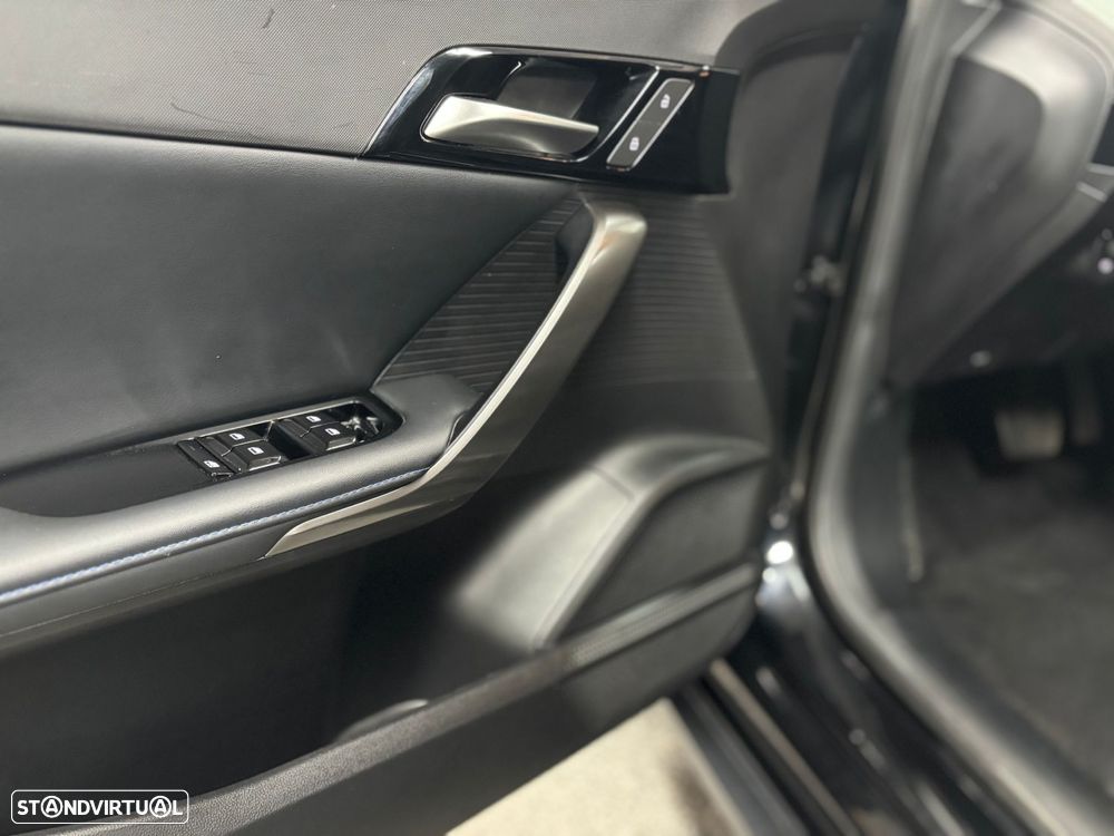 MG MG4 64 kWh Luxury - 9