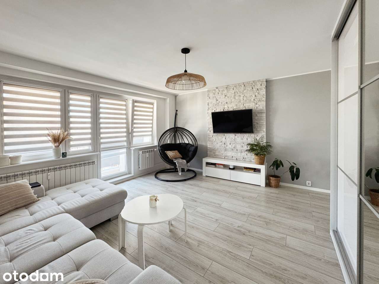 Wysoki Standard Wykończenia - 74 m² ,balkon ,tramwaj 2 minuty.