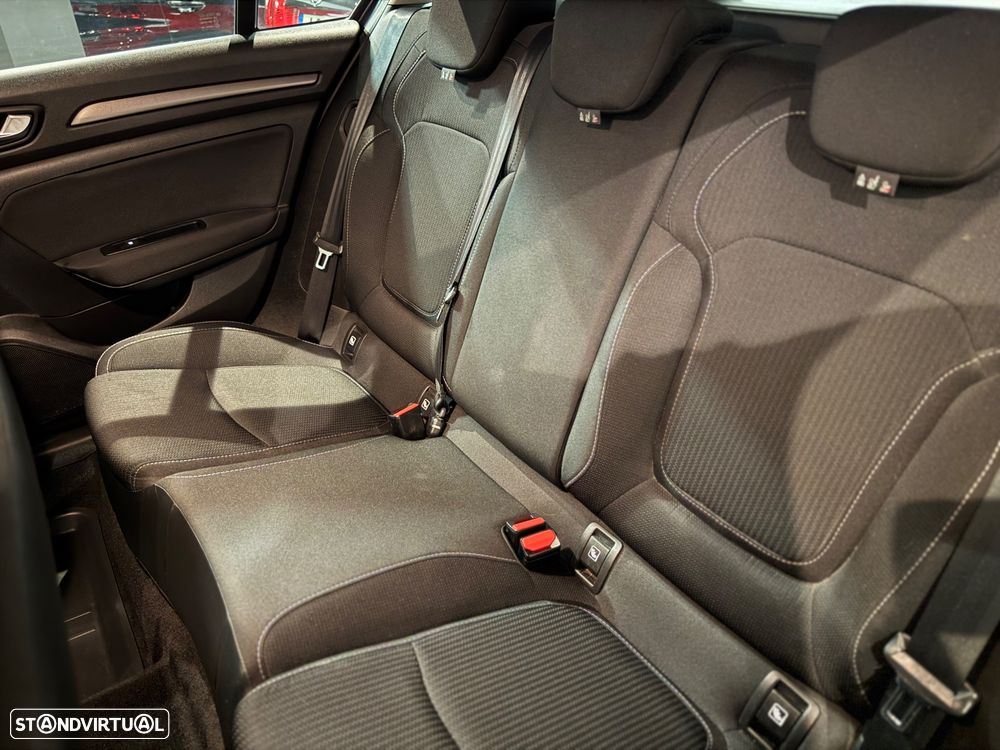 Renault Mégane Sport Tourer 1.6 E-Tech Plug-In Intens - 42