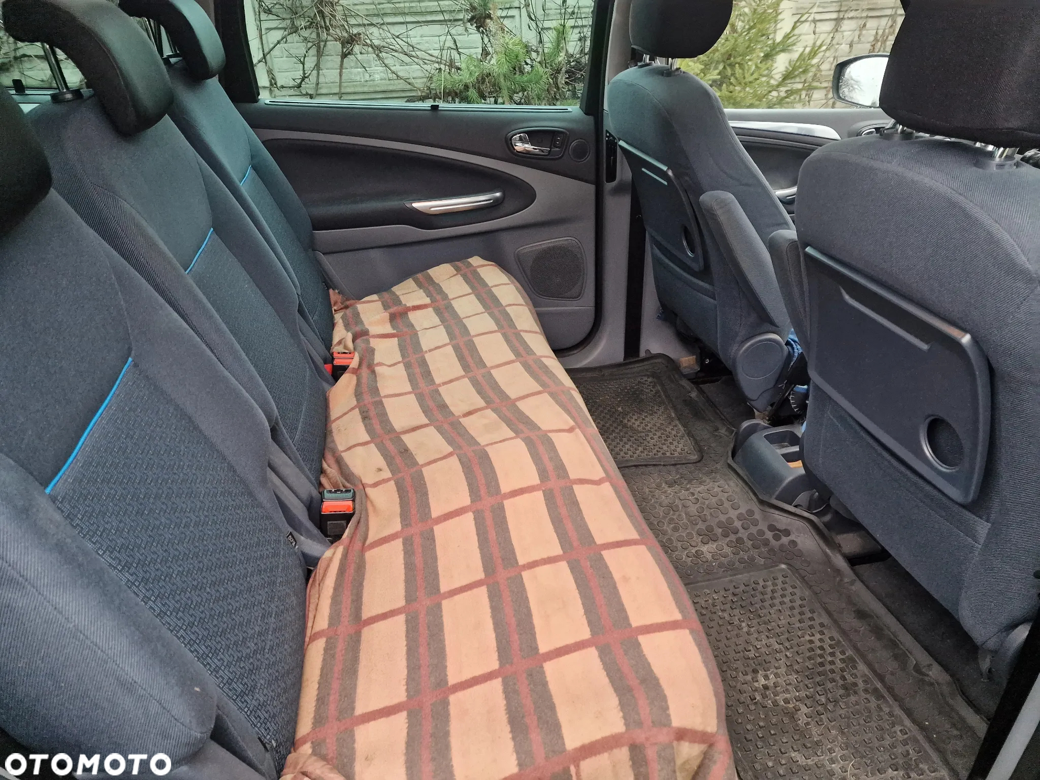 Ford Galaxy - 10