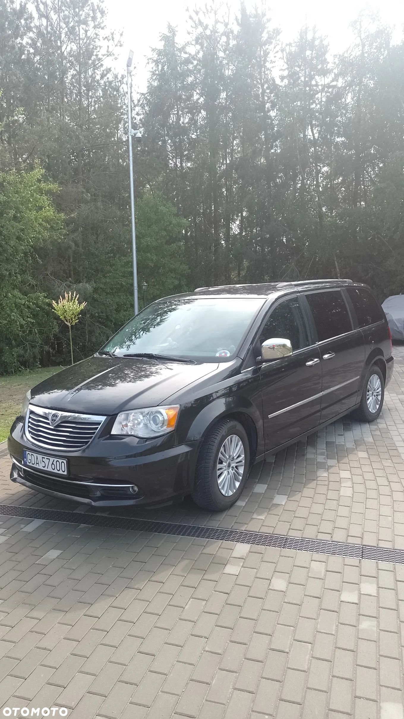 Lancia Voyager 3.6 Platinum - 1