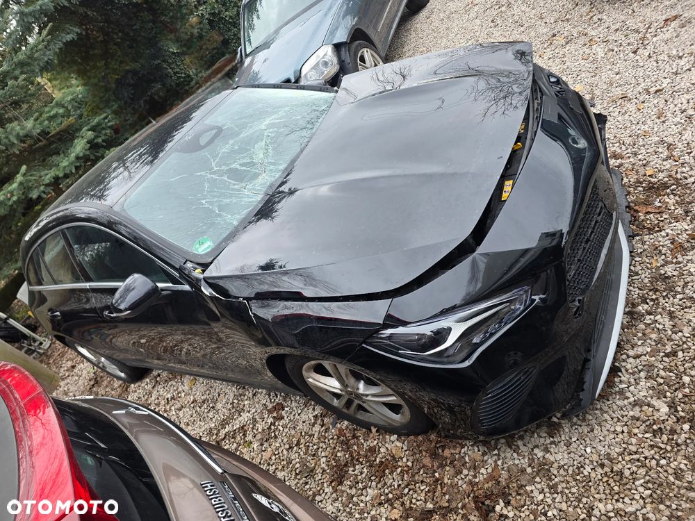 Mercedes-Benz CLA 180 d 8G-DCT AMG Line - 2