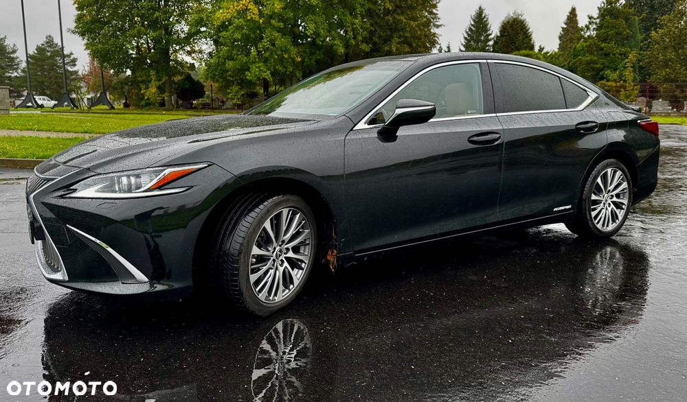 Lexus ES 300h Business Edition - 5