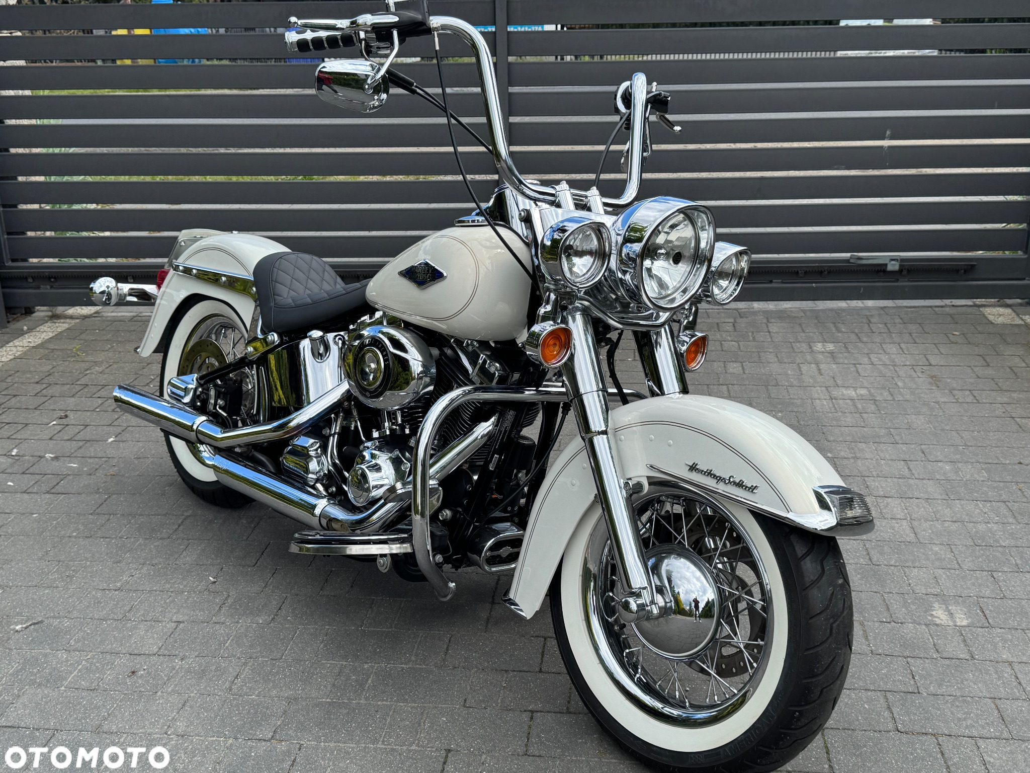 Harley-Davidson Softail Heritage Classic - 12