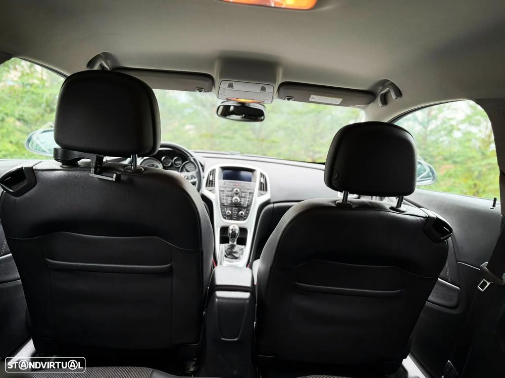 Opel Astra GTC 1.6 CDTi S/S - 16