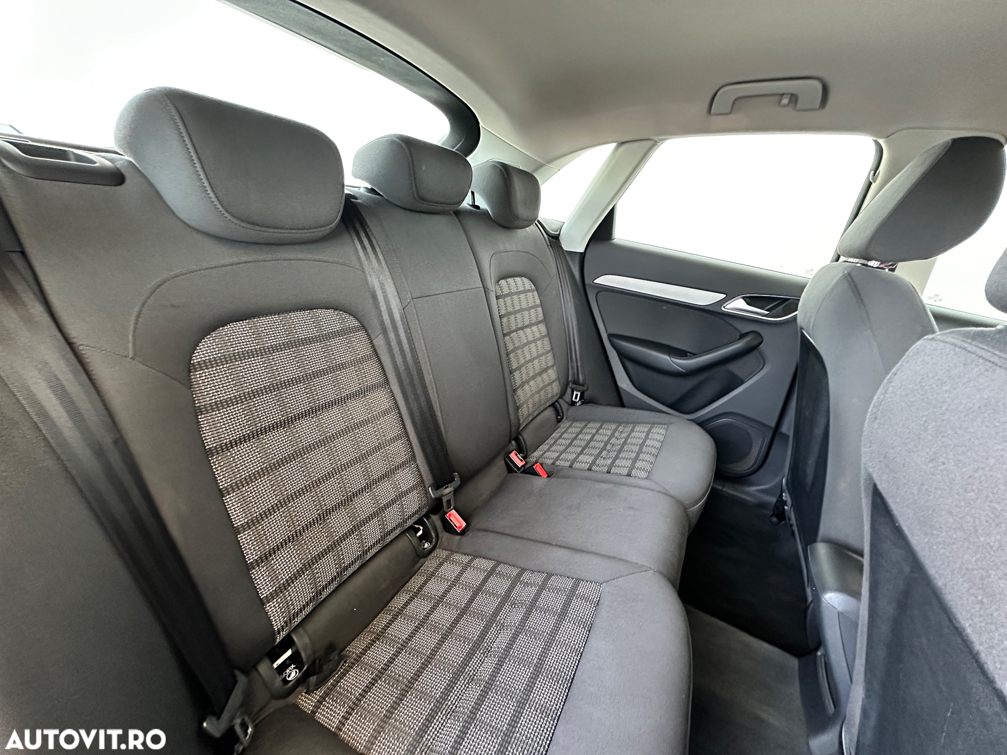 Audi Q3 2.0 TDI Quattro S-Tronic - 29