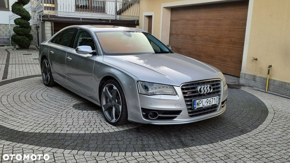 Audi S8 - 10