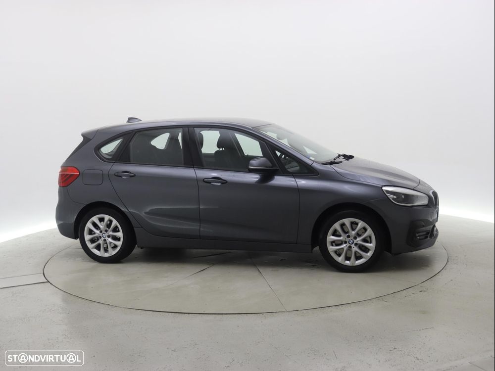 BMW 225i Active Tourer - 10