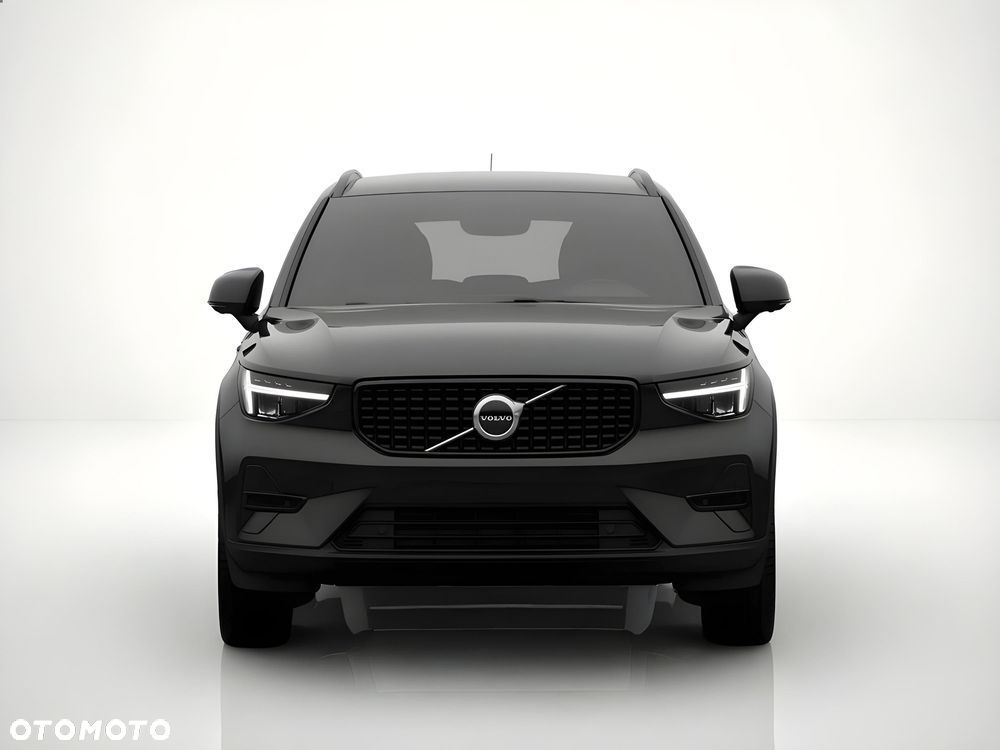 Volvo XC 40 B3 Plus Dark - 3