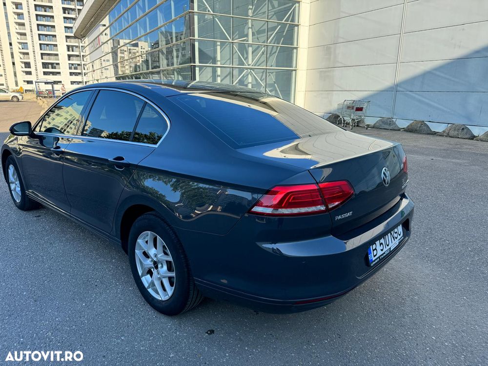 Volkswagen Passat 2.0 TDI Comfortline - 8