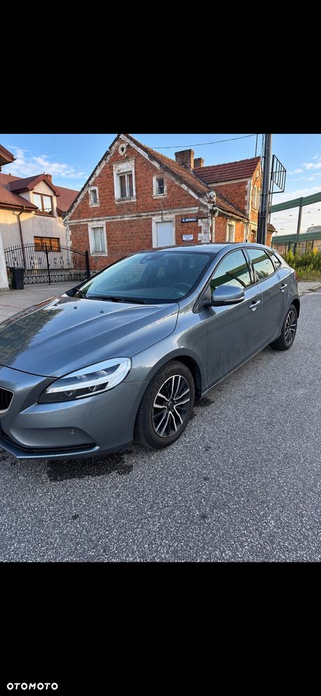 Volvo V40 D2 Drive-E SCR Momentum - 1