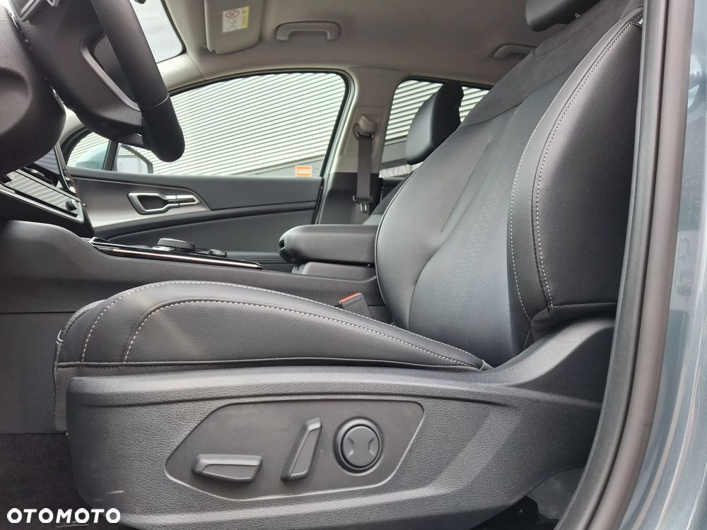 Kia Sportage 1.6 T-GDI HEV Business Line 4WD - 25