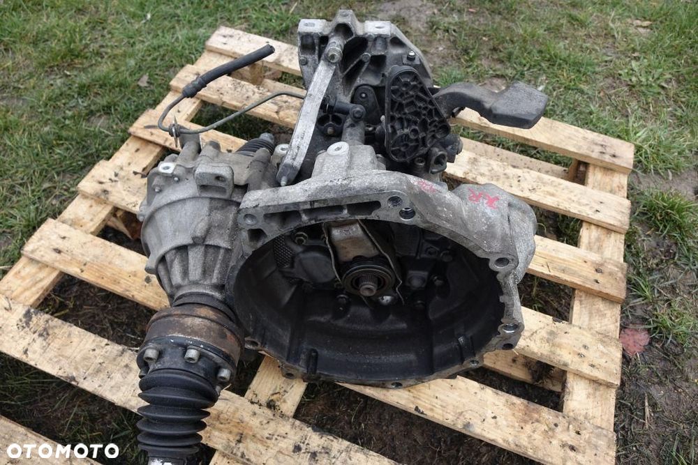 SKRZYNIA BIEGÓW MANUALNA JCR BXE GQQ 5B VW AUDI A3 8P 1.9 TDI JCR BXE GQQ - 2