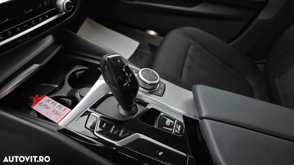 BMW Seria 5 530i xDrive AT MHEV - 17