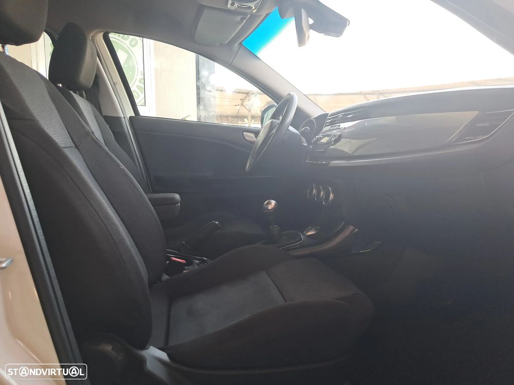 Alfa Romeo Giulietta 1.6 JTDm Distinctive - 9