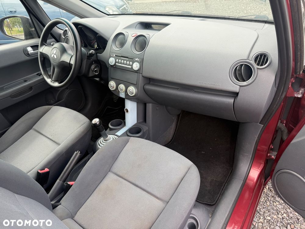 Mitsubishi Colt - 11