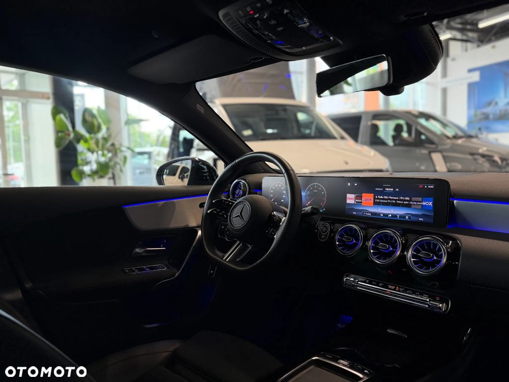 Mercedes-Benz Klasa A 200 AMG Line 7G-DCT - 6