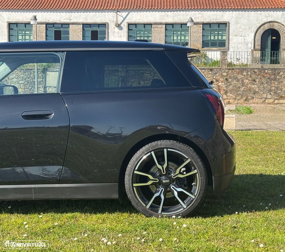 MINI 3 Portas Cooper E Favoured M - 14