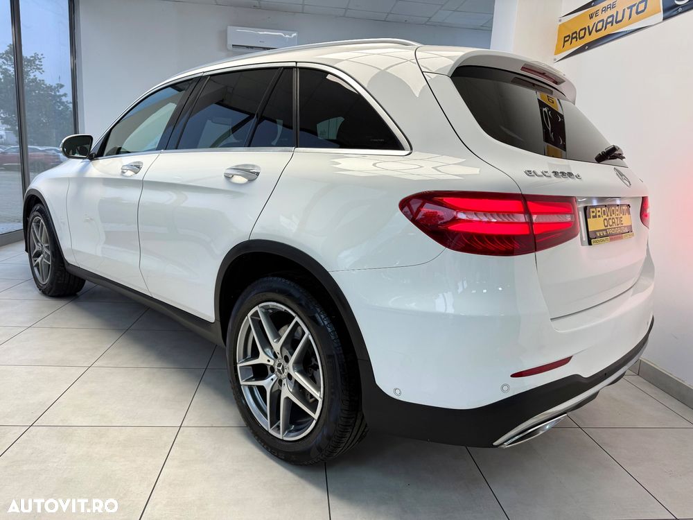 Mercedes-Benz GLC 220 d 4Matic 9G-TRONIC AMG Line - 3