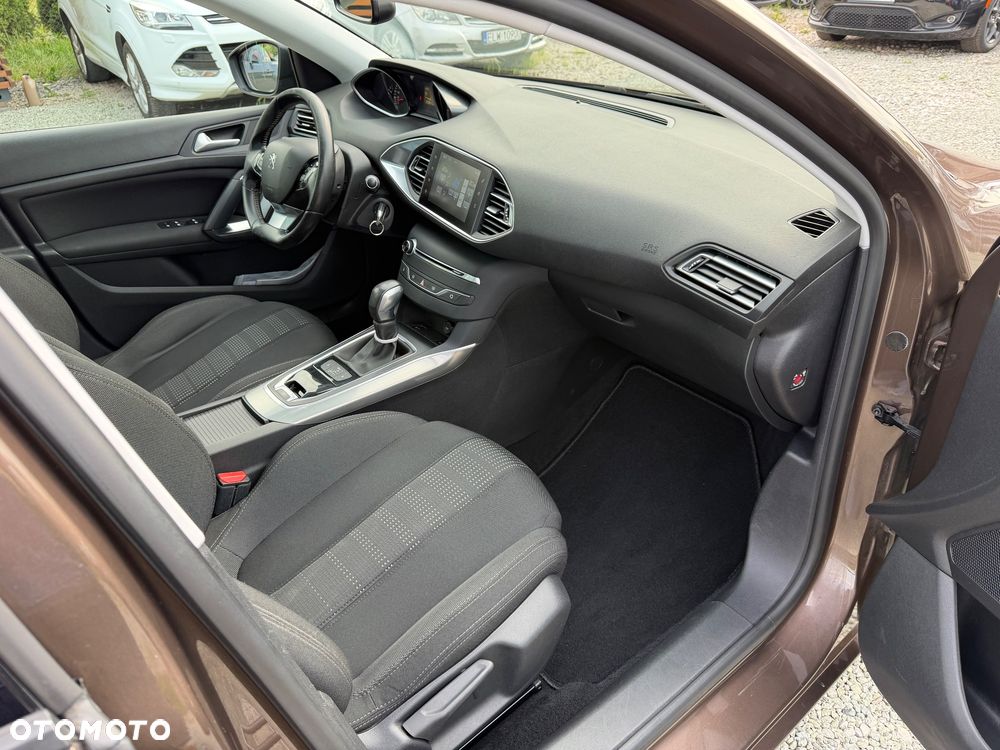 Peugeot 308 BlueHDi 150 EAT6 Stop & Start Business-Line - 25