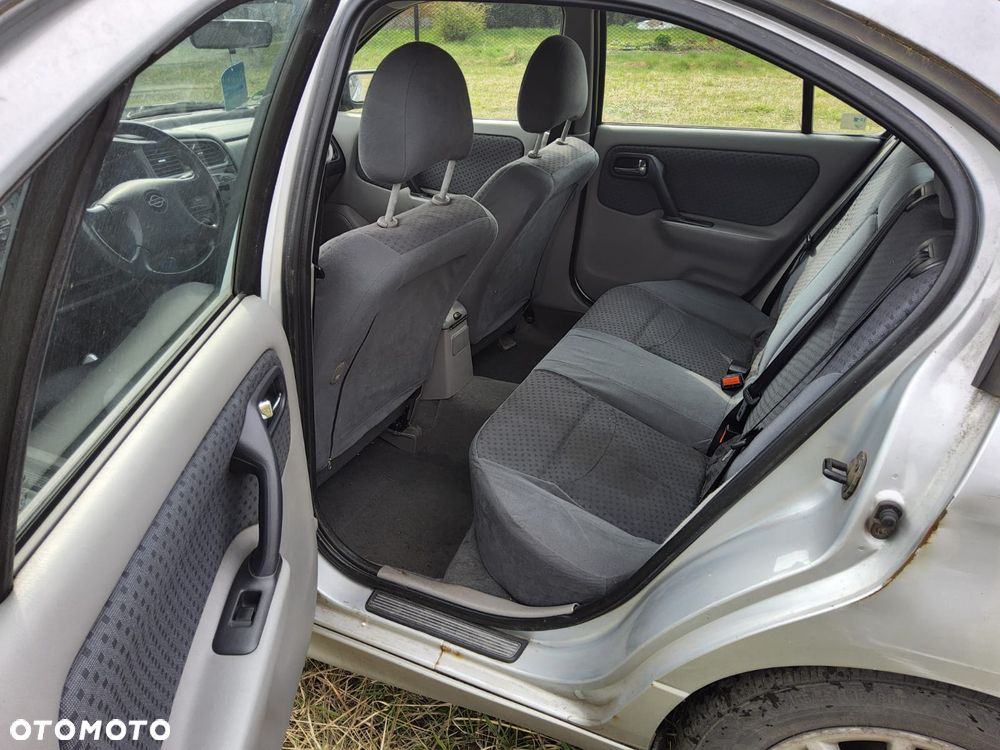 Nissan Primera 1.8 Comfort High - 8