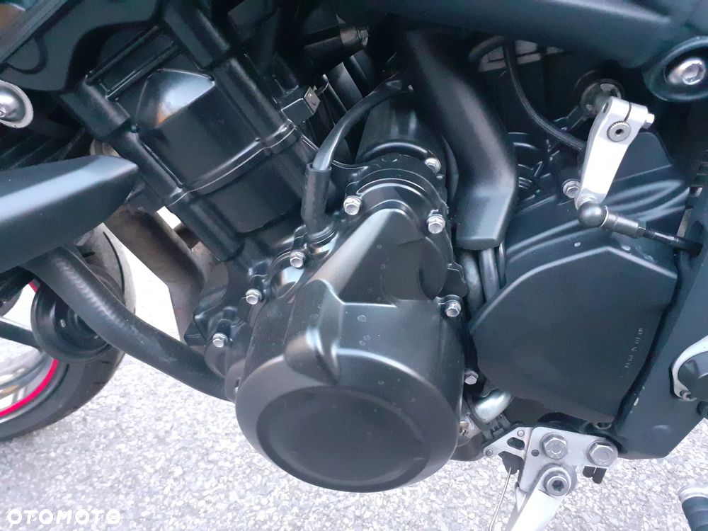 Triumph Street Triple - 11