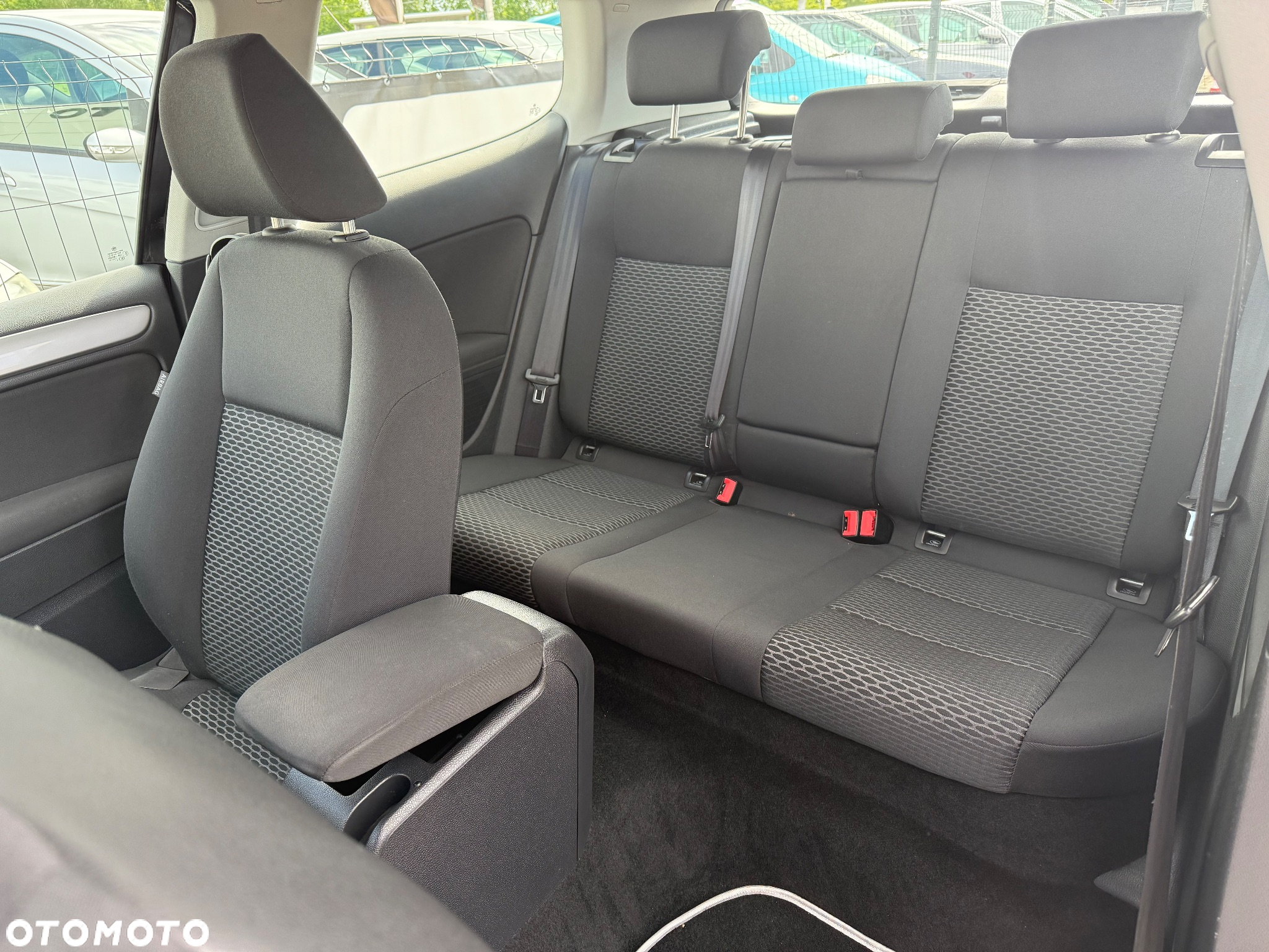 Volkswagen Golf 1.4 Edition - 32