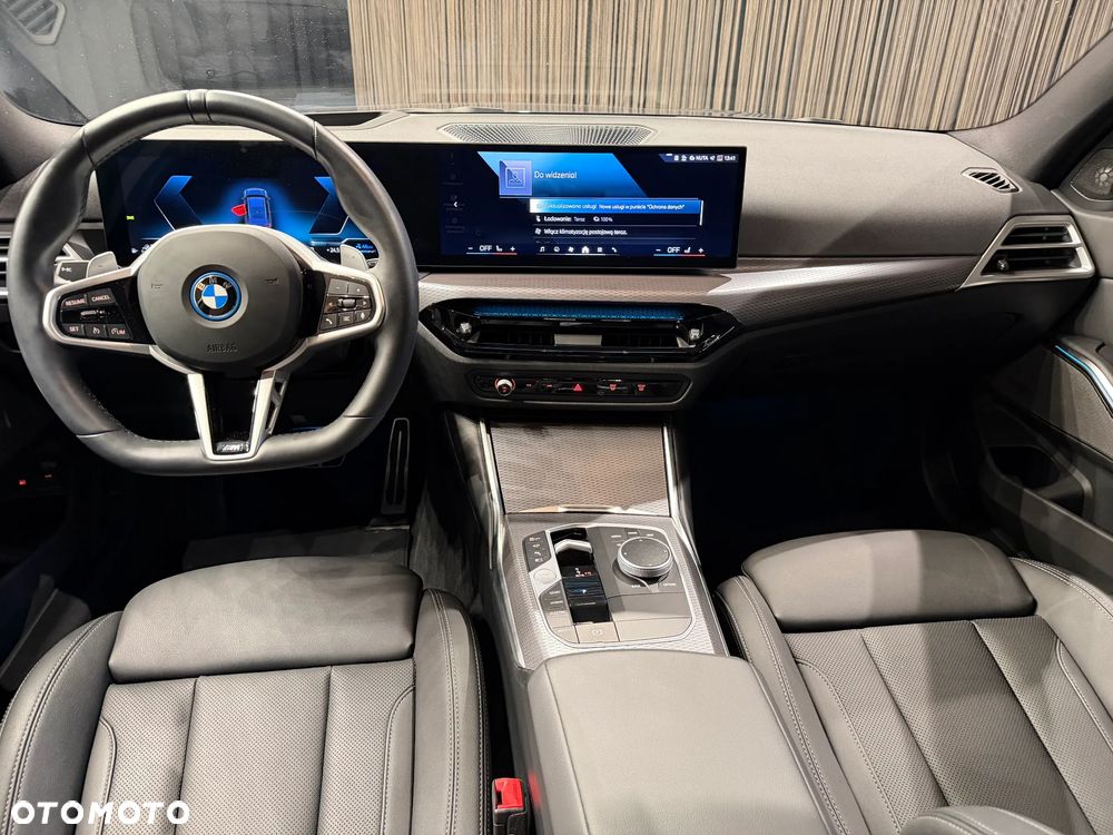 BMW Seria 3 330e xDrive M Sport sport - 9