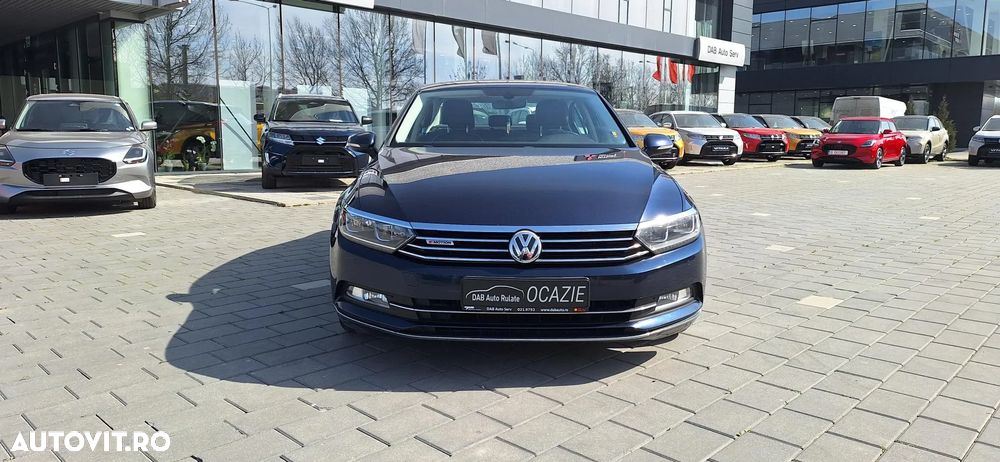 Volkswagen Passat - 2