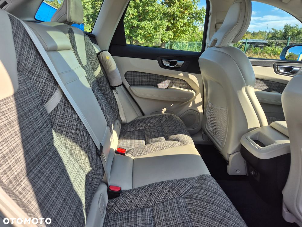 Volvo XC 60 - 24