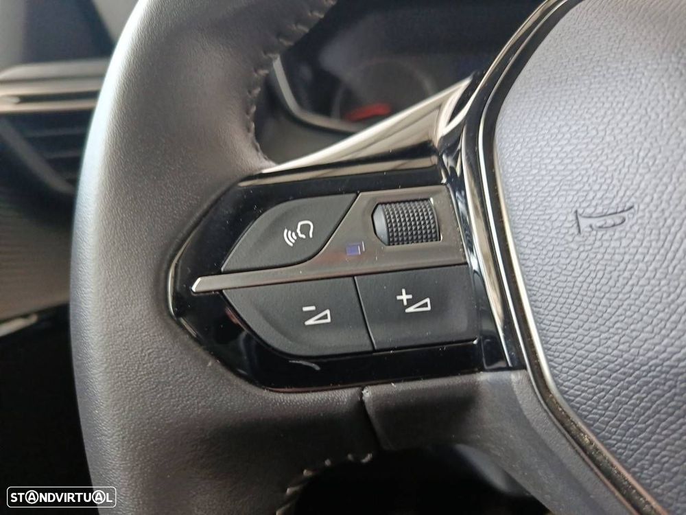 Peugeot 208 1.2 PureTech Active Pack - 16