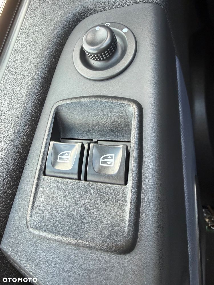 Opel Vivaro L2H1 2,9t Elegance Business - 30