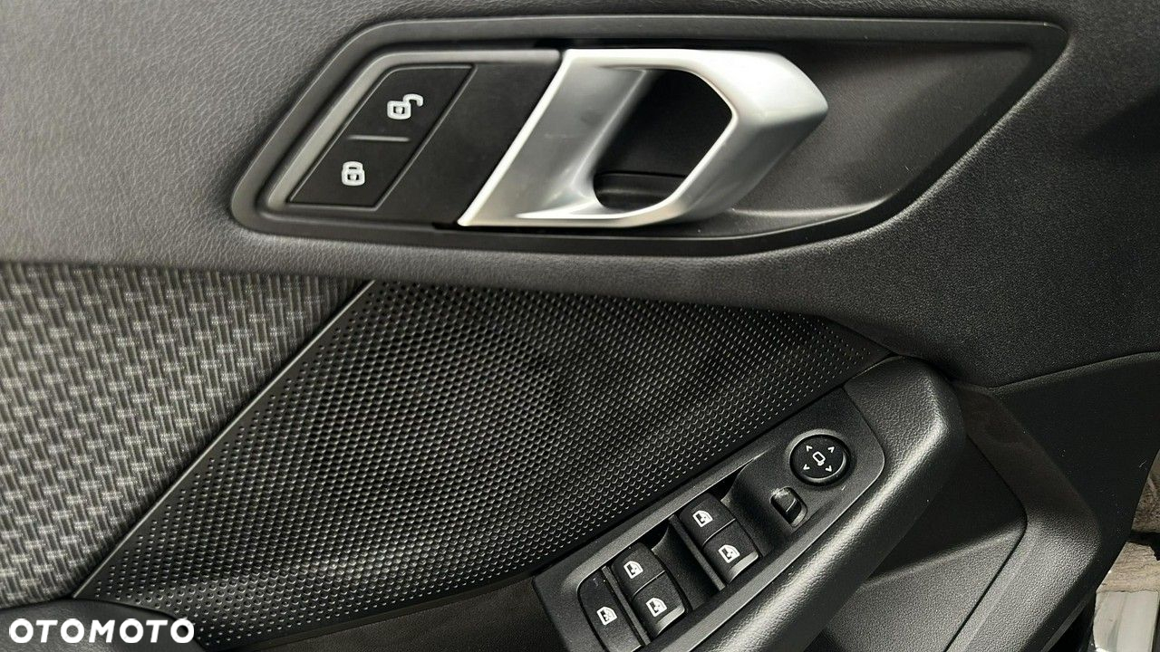 BMW Seria 1 118i Advantage - 13
