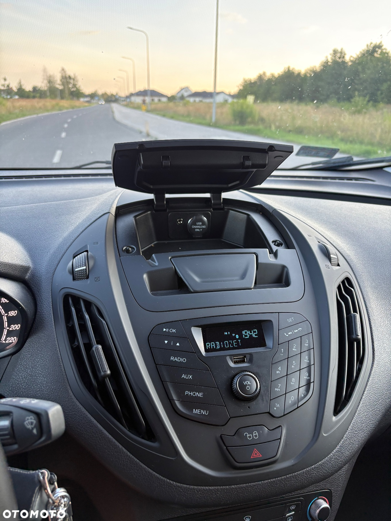 Ford Tourneo Courier - 18
