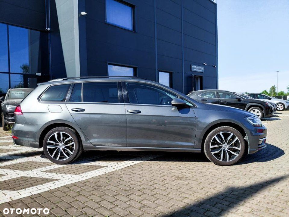 Volkswagen Golf - 2