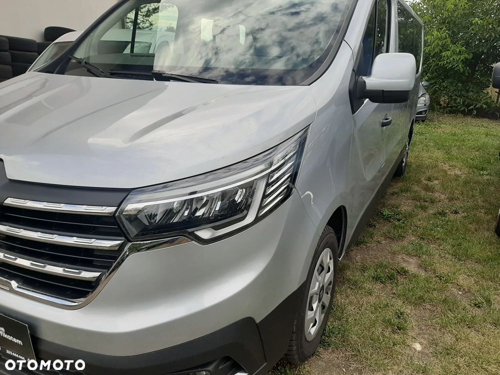 Renault Trafic SpaceClass 2.0 dCi - 10