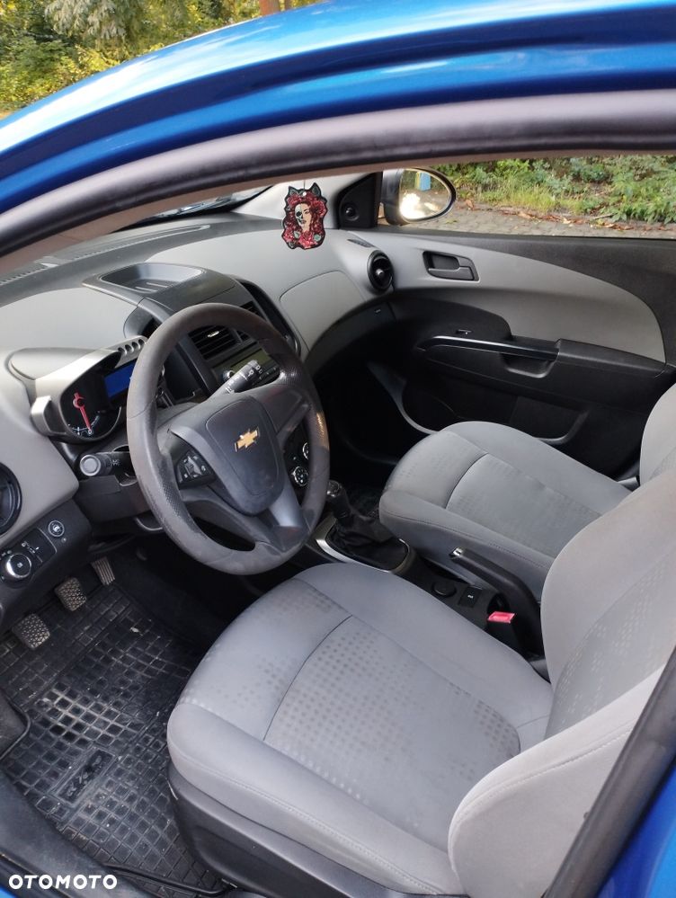 Chevrolet Aveo - 5