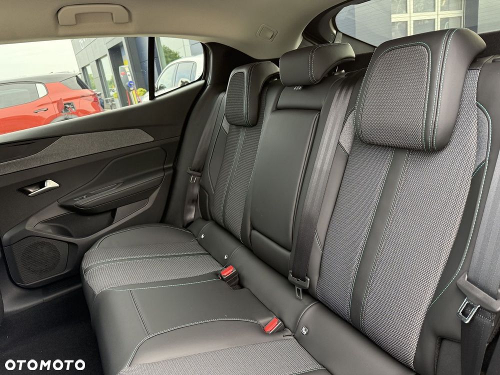 Peugeot 408 1.2 PureTech mHEV Allure S&S e-DSC6 - 15
