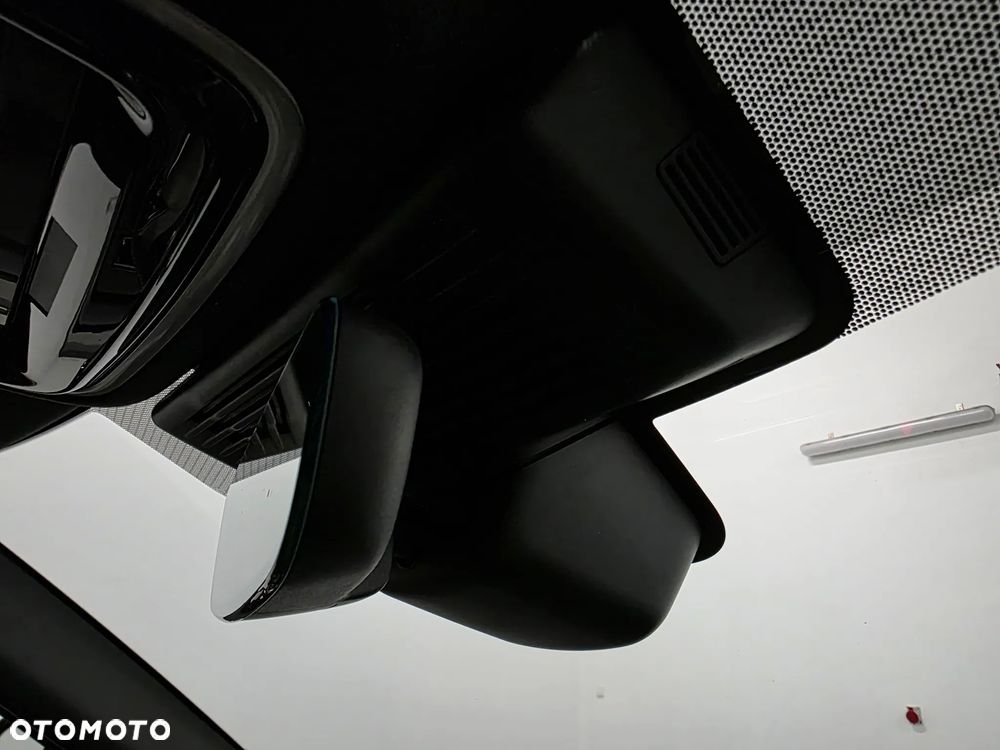 Land Rover Range Rover Velar D200 S - 28