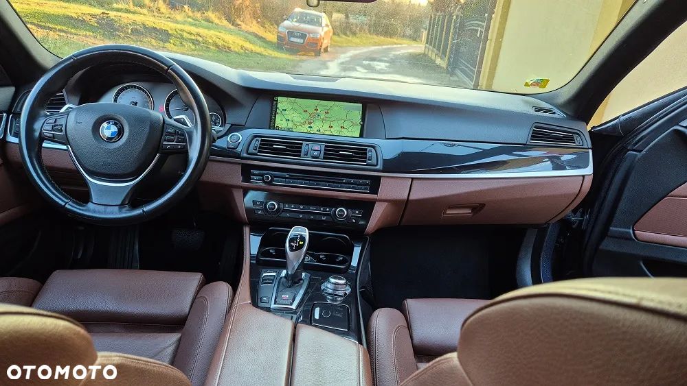 BMW Seria 5 520i Luxury Line - 3
