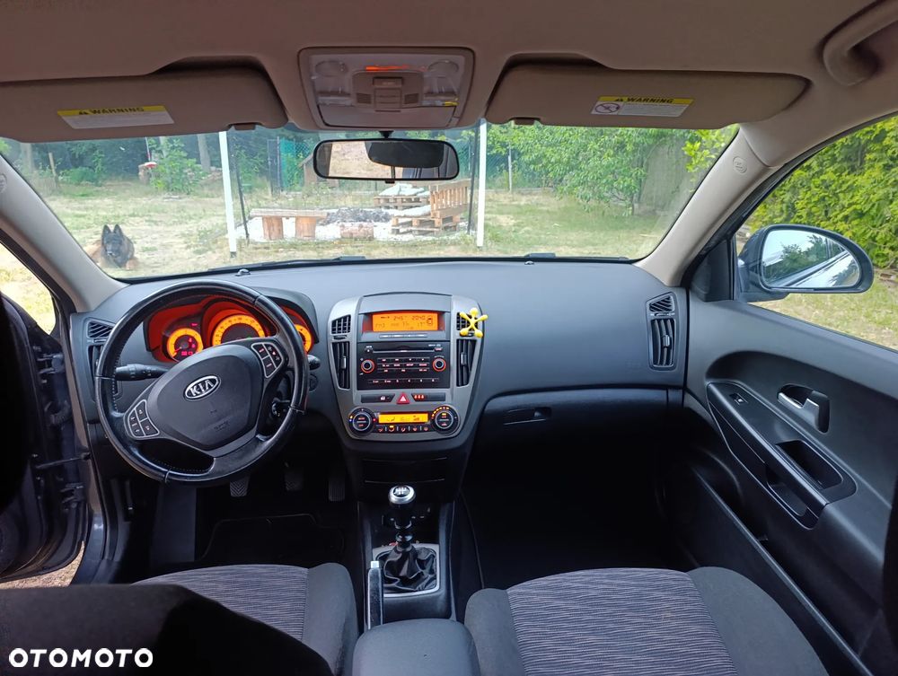 Kia Ceed - 5