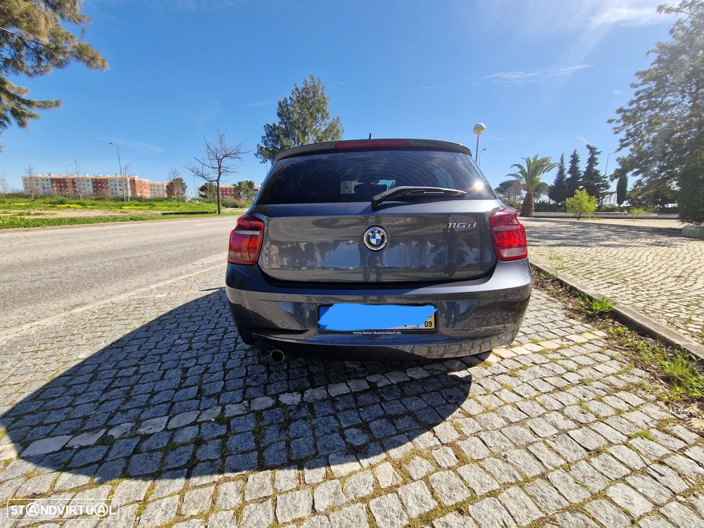 BMW 116 d EfficientDynamics - 8